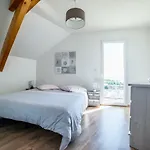 Laurieraphael Nyaraló *